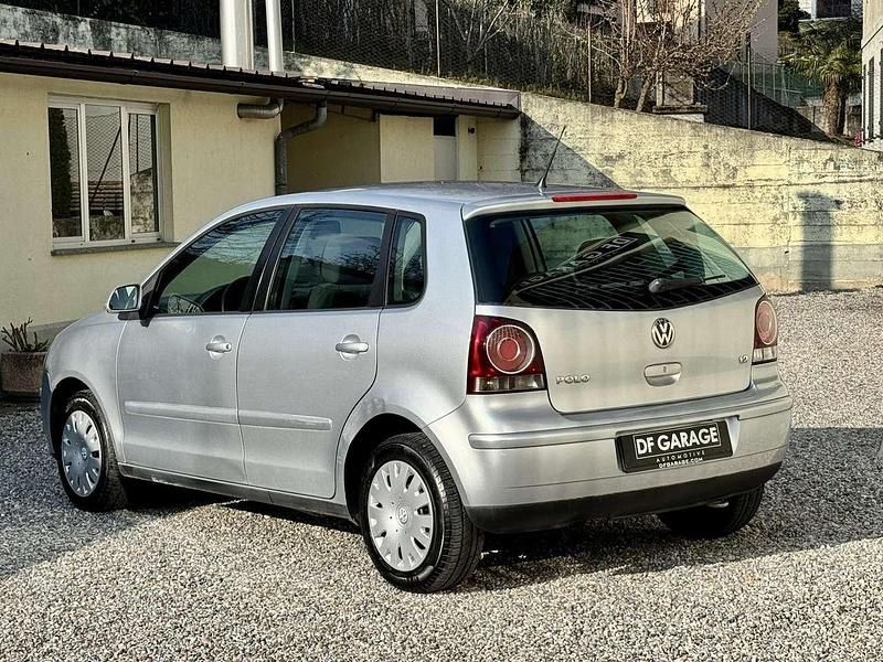 Usata VW Polo Trendline 64 CV (47 kW) 2007 Argento Utilitaria
