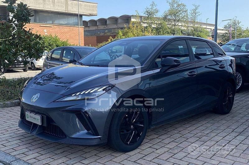 Usata MG MG4 EV 125 kW (170 CV) 2023 Grigio Utilitaria