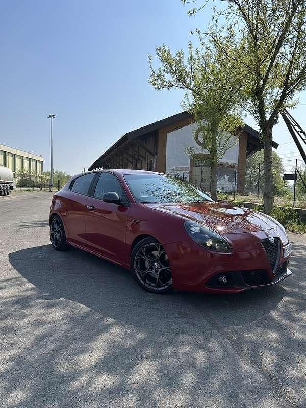 Usata Alfa Romeo Giulietta Sprint 150 CV (110 kW) 2016 Rosso Utilitaria