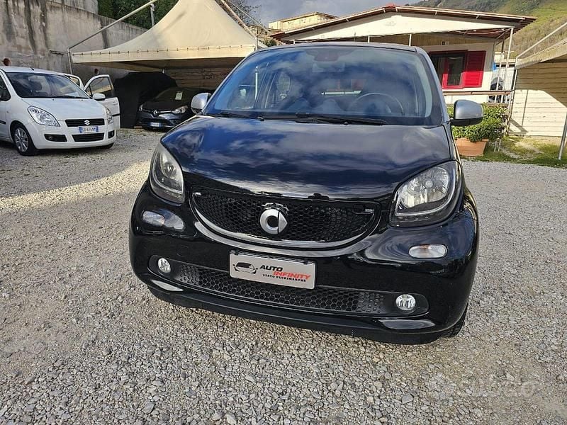 Usata Smart ForFour Passion 51 CV (37 kW) 2016 Nero Utilitaria