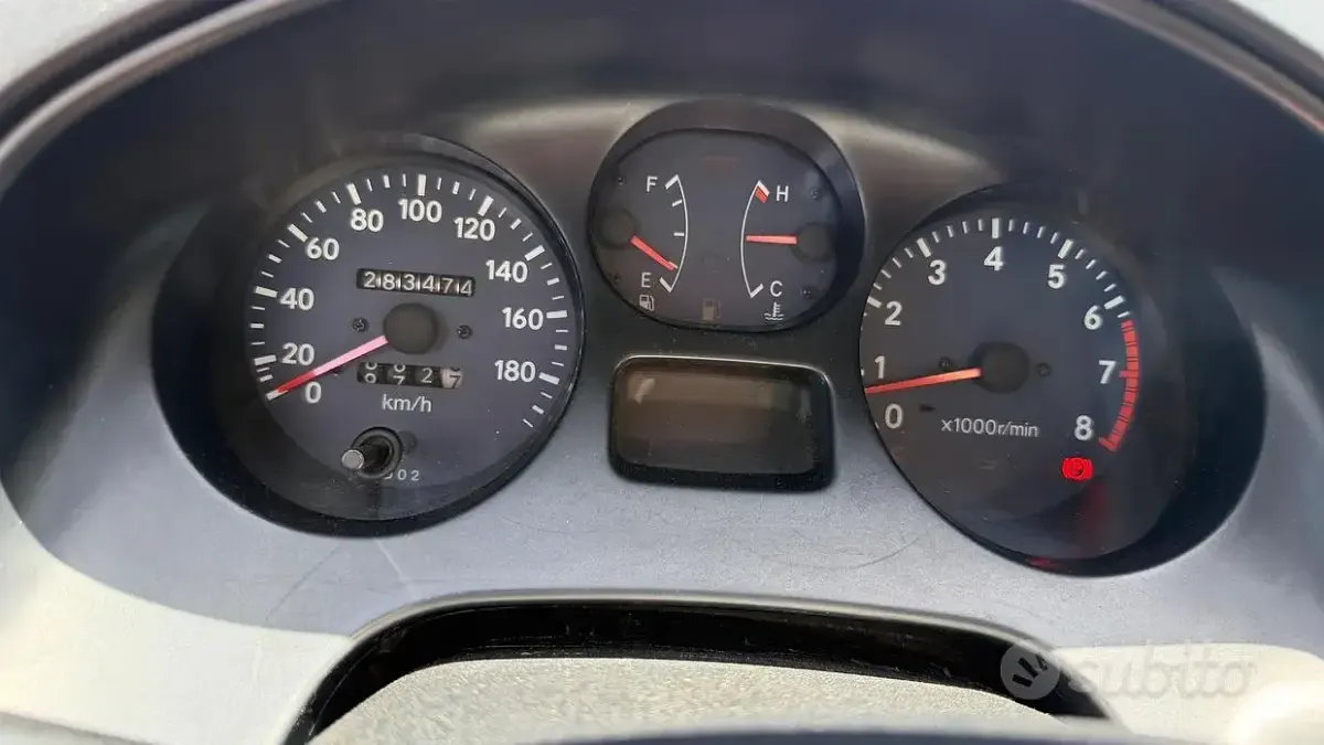 Usata Toyota RAV4 129 CV (94 kW) 1995 Rosso SUV