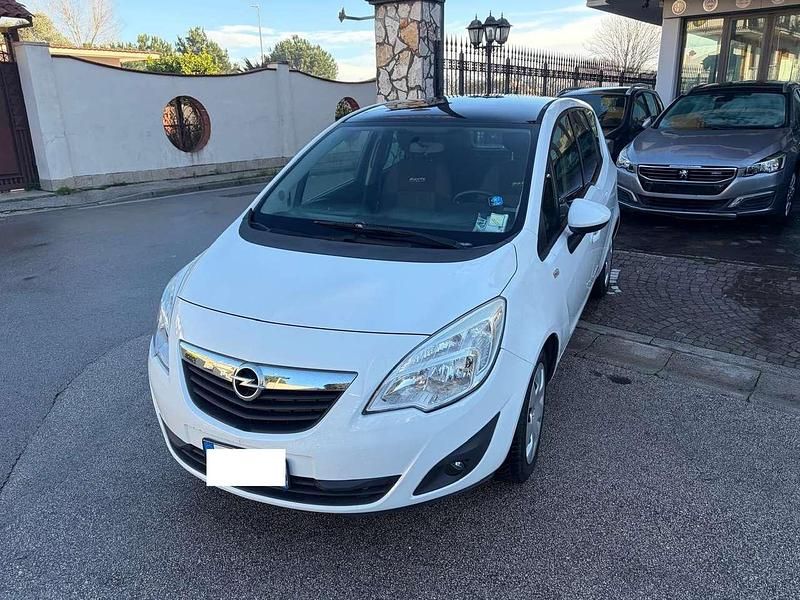Usata Opel Meriva 101 CV (74 kW) 2011 Bianco Monovolume