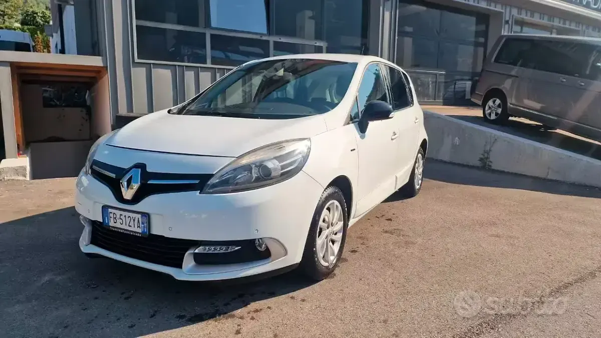 Usata Renault Scénic III LIMITED 110 CV (80 kW) 2015 Other Monovolume