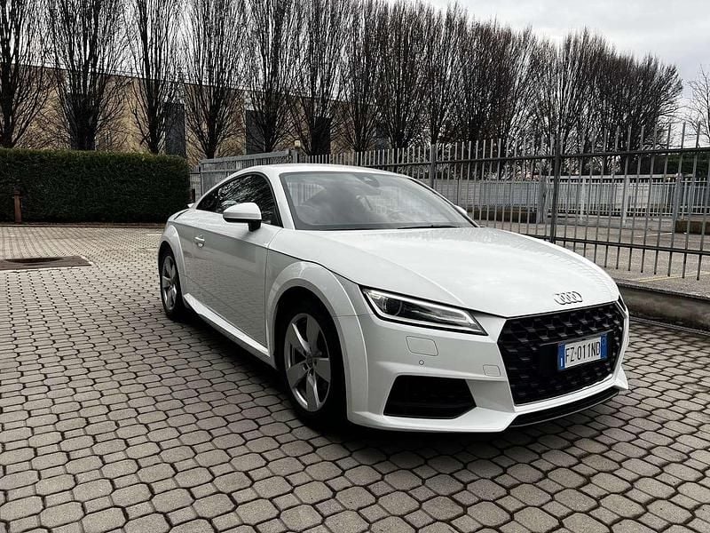 Usata Audi TT Ambiente 197 CV (144 kW) 2020 Bianco Coupé