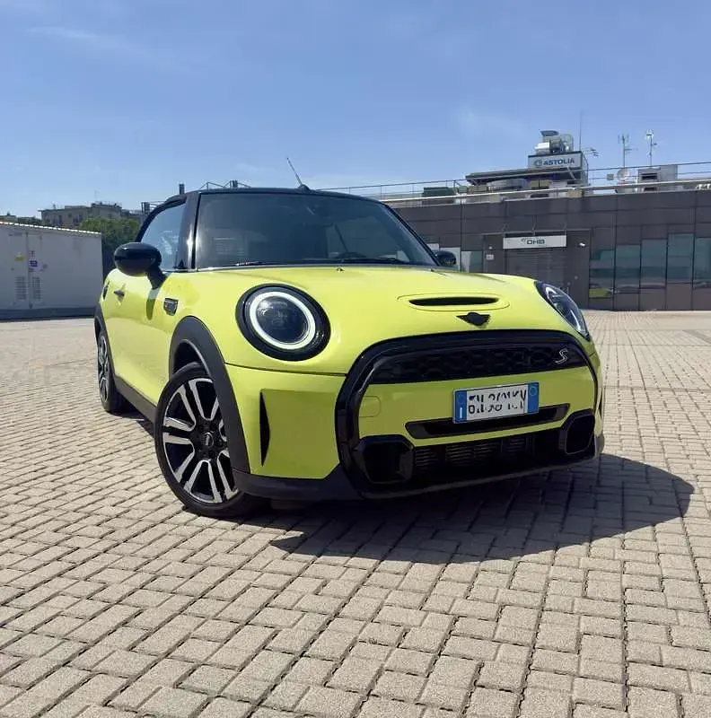 Usata Mini Cooper S Cabriolet Classic 178 CV (130 kW) 2023 Giallo Cabrio