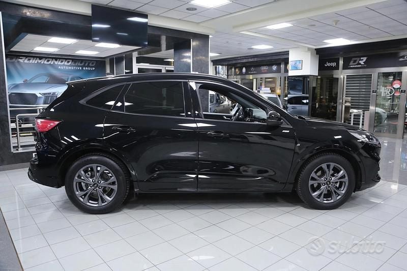 Usata Ford Kuga ST-Line 120 CV (88 kW) 2024 Nero SUV