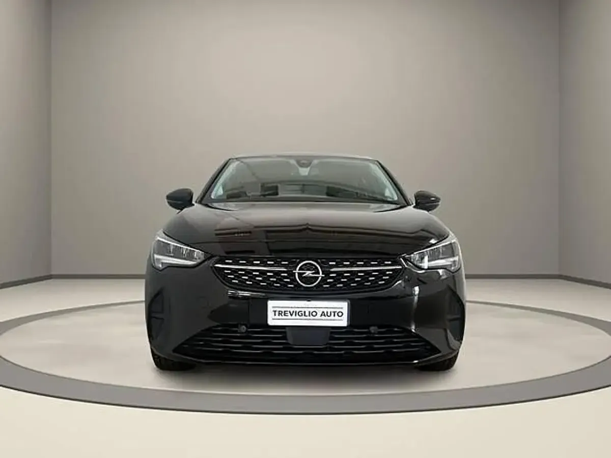Begagnad Opel Corsa-e Elegance 100 kW (136 HK) 2021 Svart Halvkombi