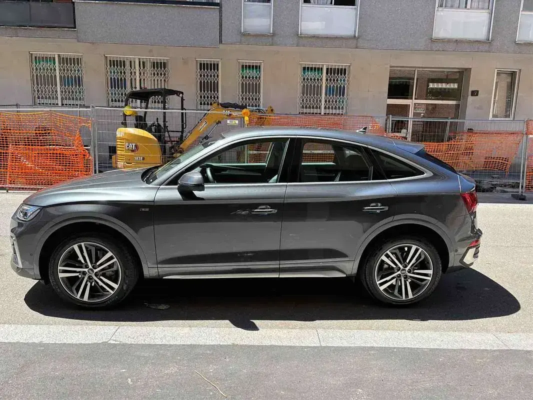 Usata Audi Q5 Sportback Ambiente 204 CV (150 kW) 2023 Grigio SUV