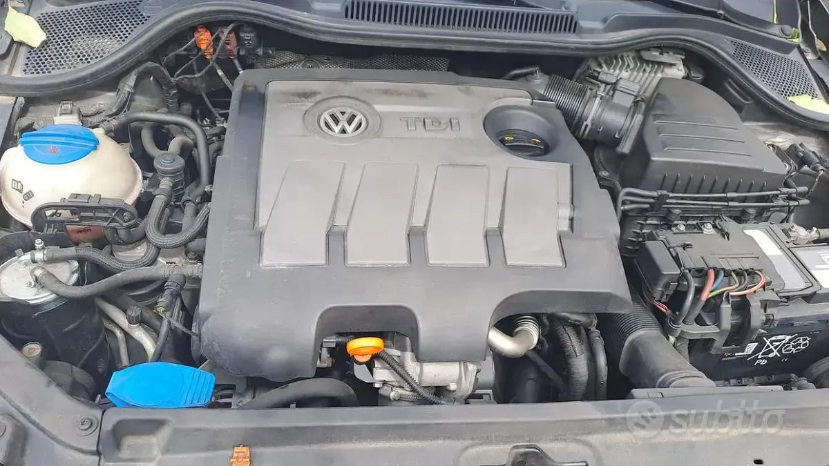Usata VW CC 75 CV (55 kW) 2010 Grigio Berlina