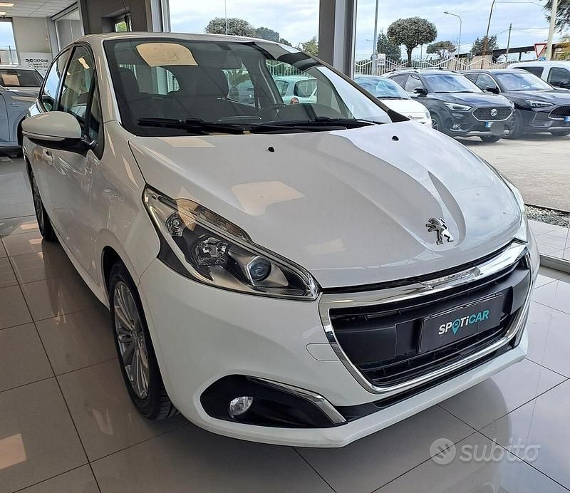 Usata Peugeot 208 Allure 74 CV (54 kW) 2018 Bianco Utilitaria