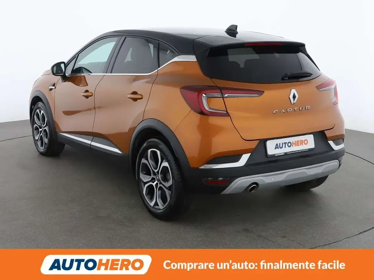 Usata Renault Captur Intens 116 CV (85 kW) 2019 Arancione SUV