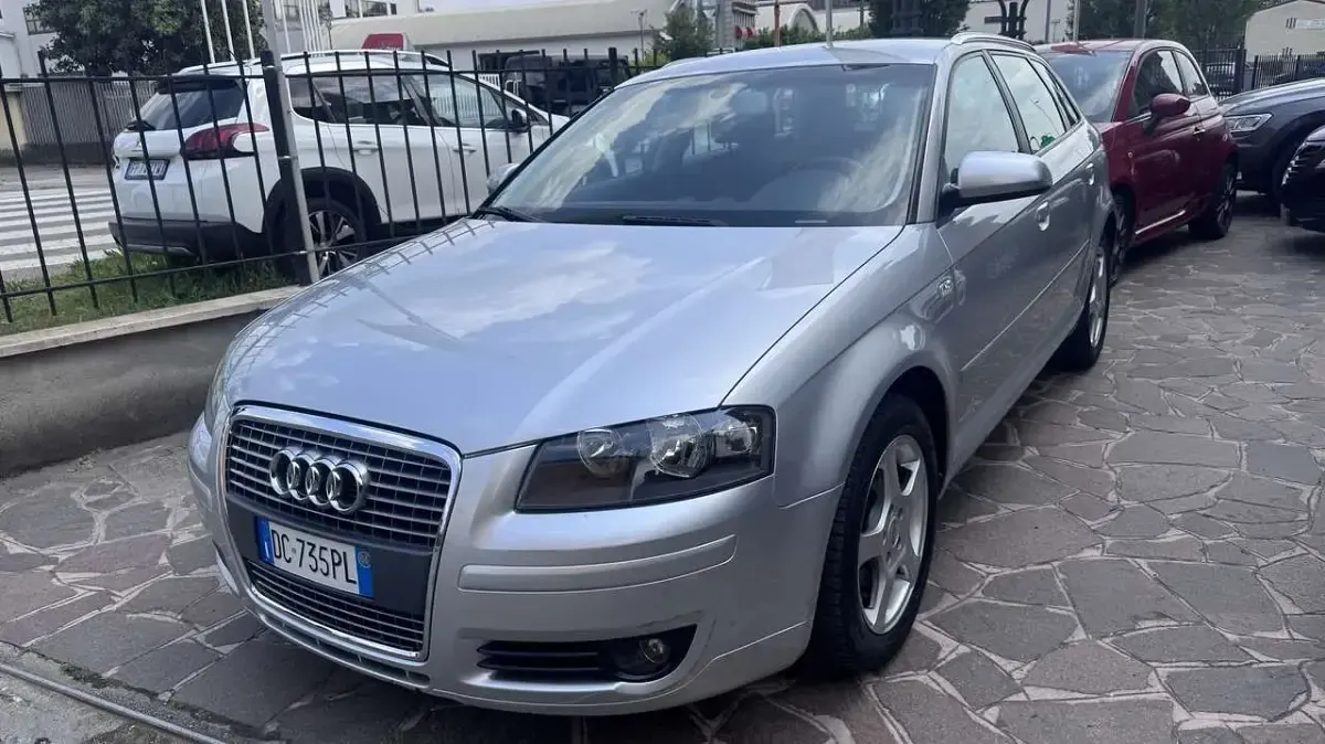 Occasion Audi A3 105 PK (77 kW) 2006 Zilver Hatchback