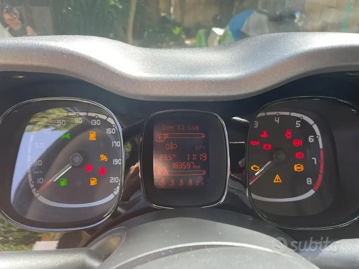 Usata Fiat Panda Easy 85 CV (62 kW) 2013 Giallo Utilitaria