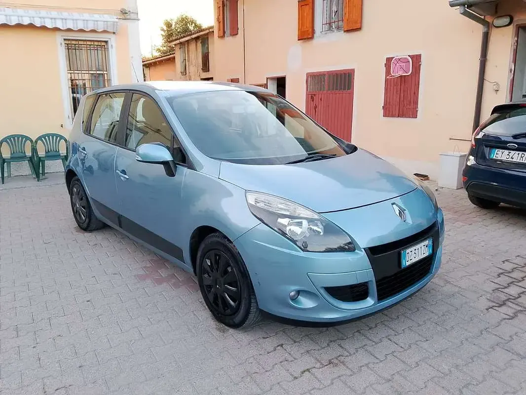 Usata Renault Scenic E-Tech Dynamique 110 CV (80 kW) 2010 Monovolume
