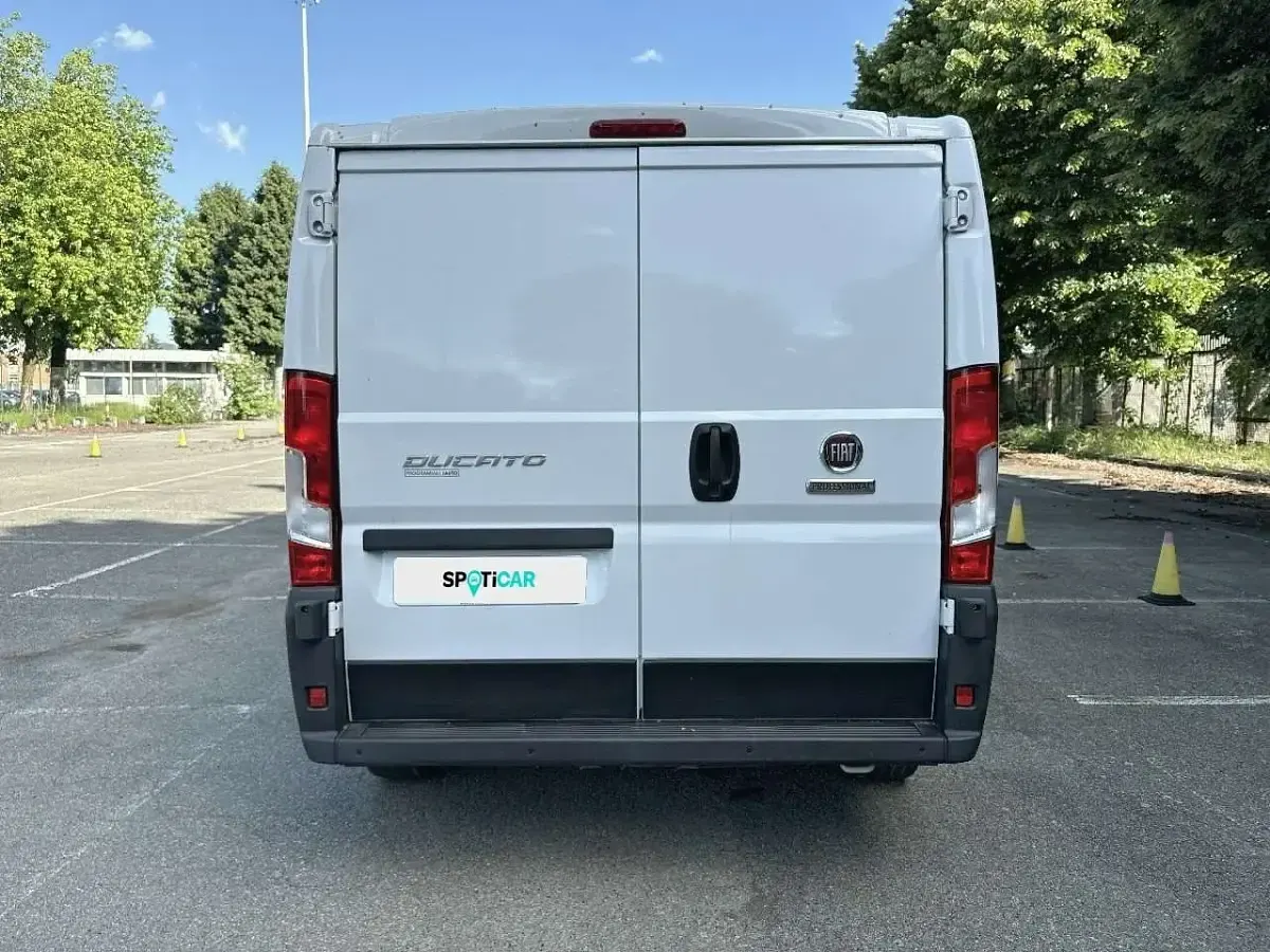 Usata Fiat Ducato 120 CV (88 kW) 2023 Bianco Furgone