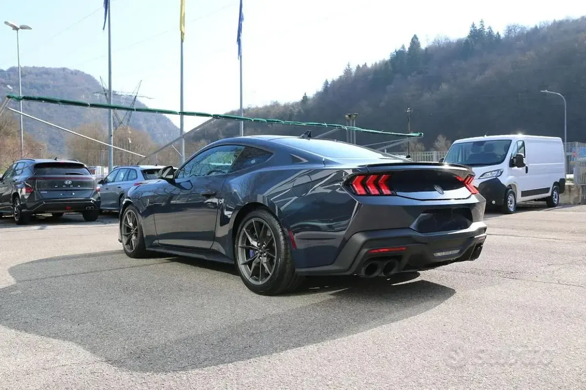 Usata Ford Mustang Dark Horse 453 CV (333 kW) 2024 Blu Coupé