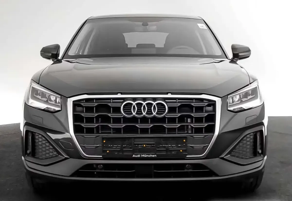 Usata Audi Q2 Admired 110 CV (80 kW) 2023 Grigio metallizzato manhattan SUV
