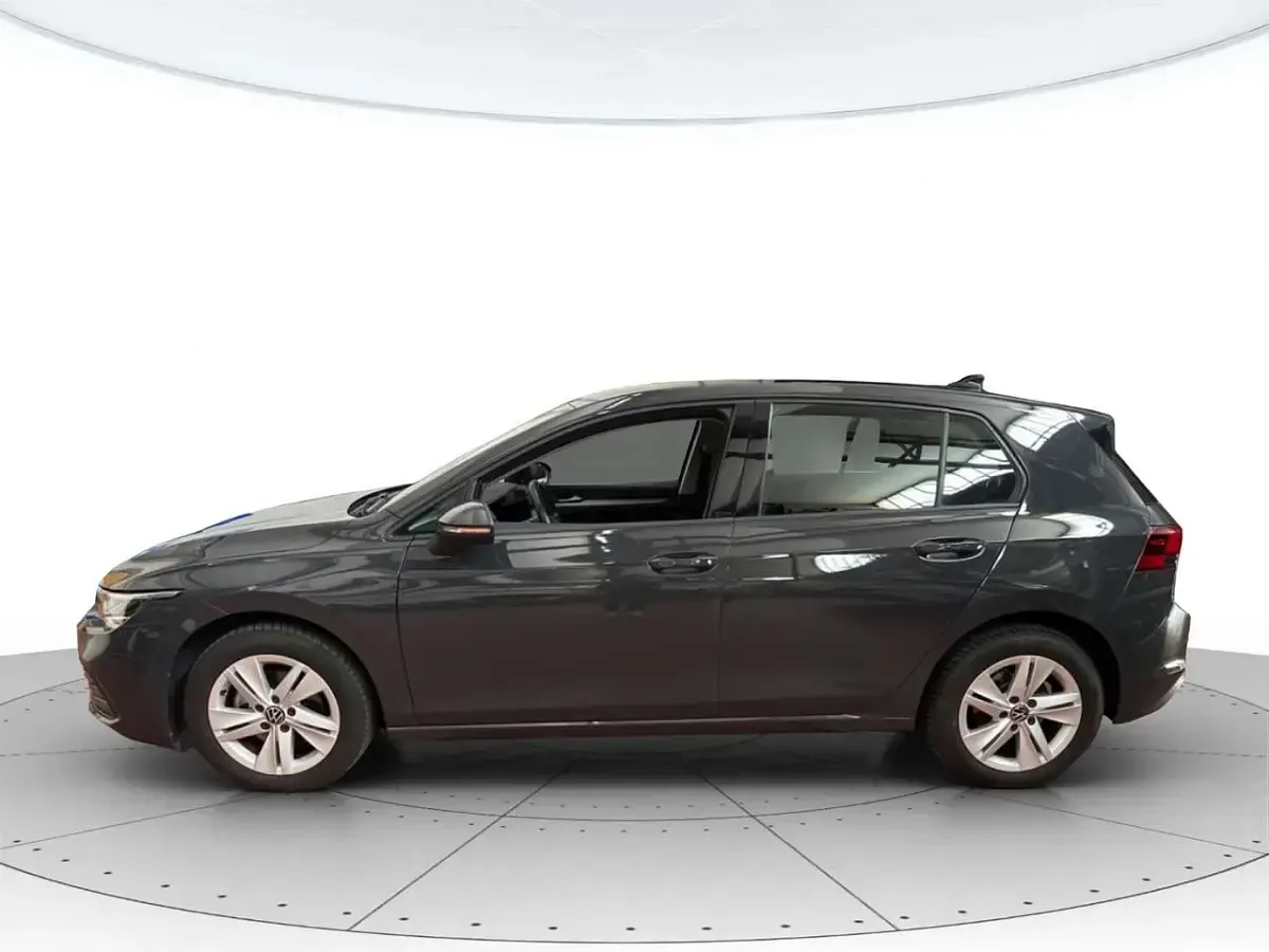 Usata VW Golf VIII Life 116 CV (85 kW) 2022 Antracite Berlina