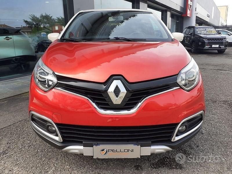 Usata Renault Captur 90 CV (66 kW) 2015 Rosso SUV