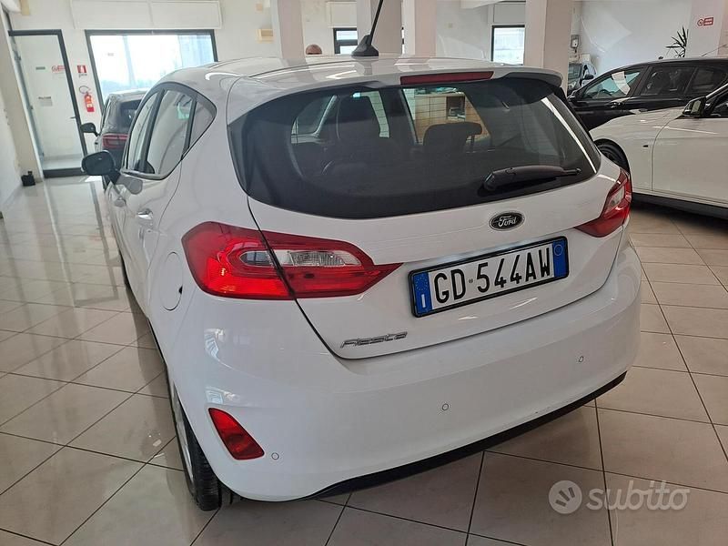 Usata Ford Fiesta Active 85 CV (62 kW) 2020 Bianco Utilitaria