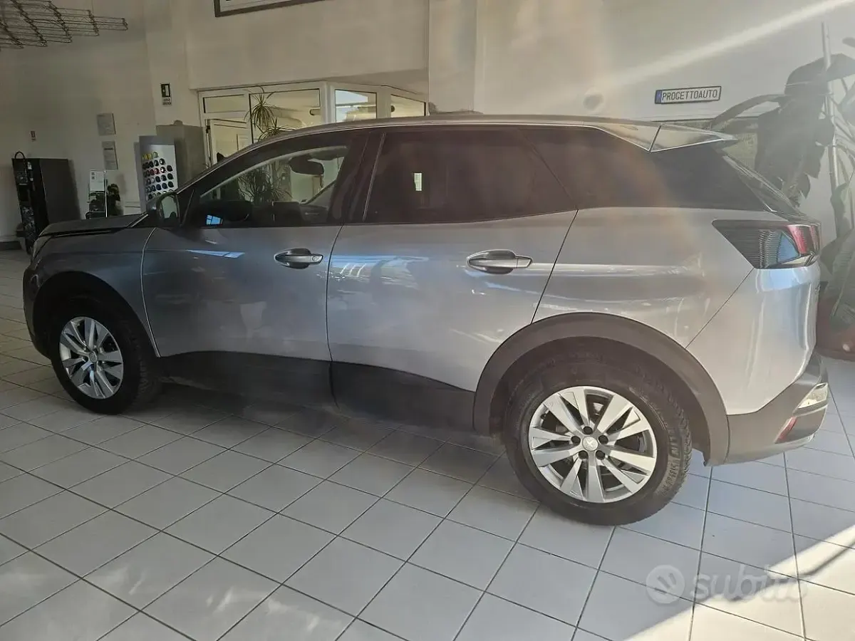 Usata Peugeot 3008 Allure 131 CV (96 kW) 2019 Grigio SUV