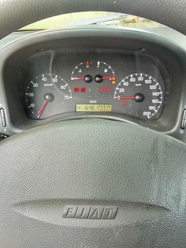 Usata Fiat Punto 73 CV (53 kW) 2000 Utilitaria