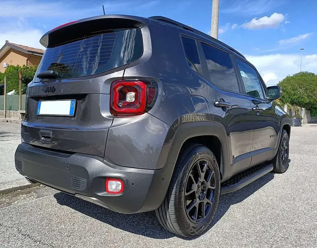 Usata Jeep Renegade Limited 120 CV (88 kW) 2018 Grigio SUV