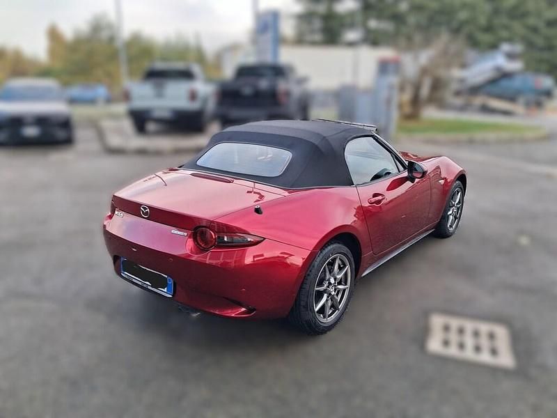 Nuova Mazda MX5 132 CV (97 kW) 2026 Soul red crystal Cabrio