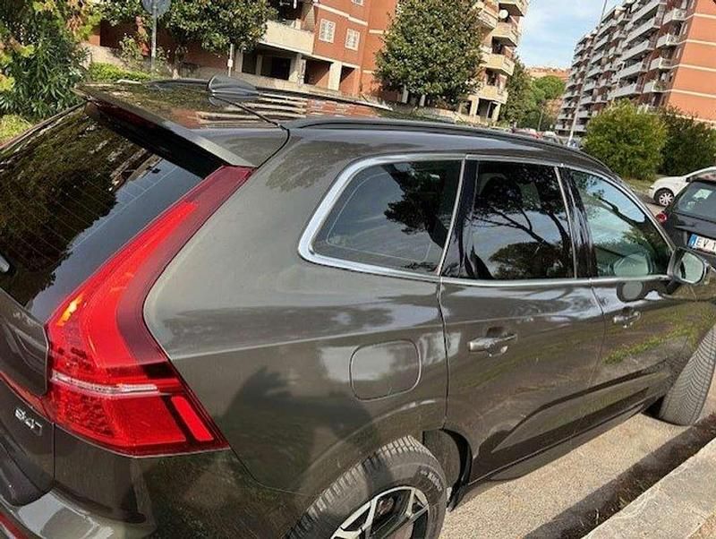 Usata Volvo XC60 Momentum 197 CV (144 kW) 2022 Grigio SUV