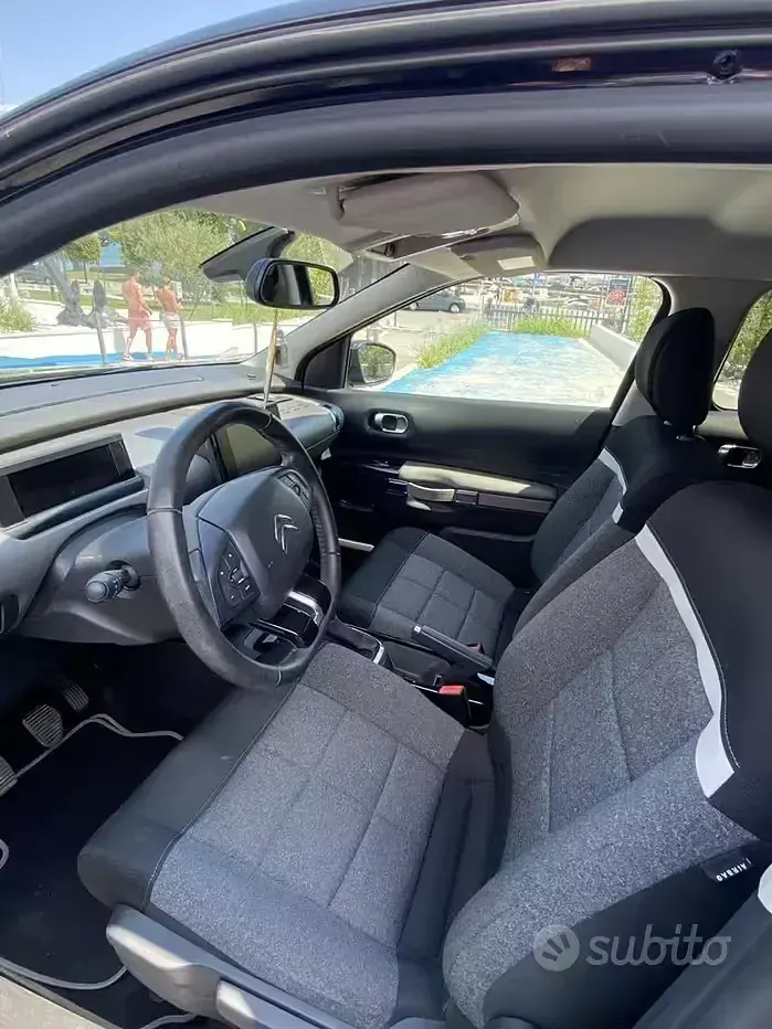 Usata Citroën C4 Cactus Shine 92 CV (67 kW) 2018 Utilitaria