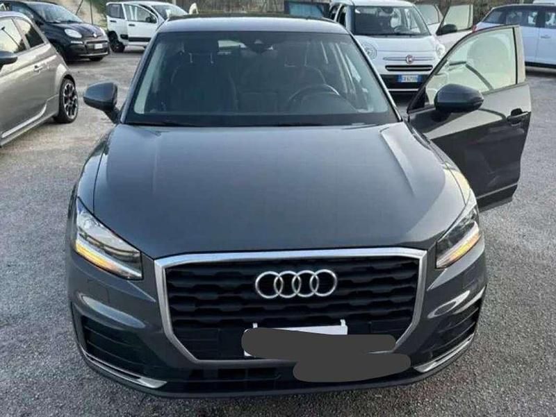 Grigio Usata 2018 Audi Q2 Business SUV | 14.000 € (Buon prezzo) - Immagine 1/4