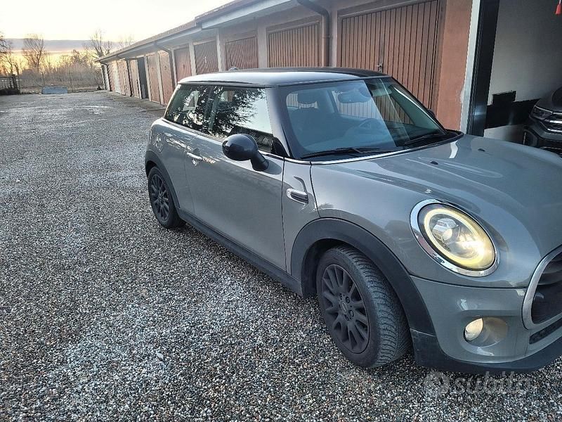 Usata Mini Cooper D Hype 116 CV (85 kW) 2020 Grigio Utilitaria