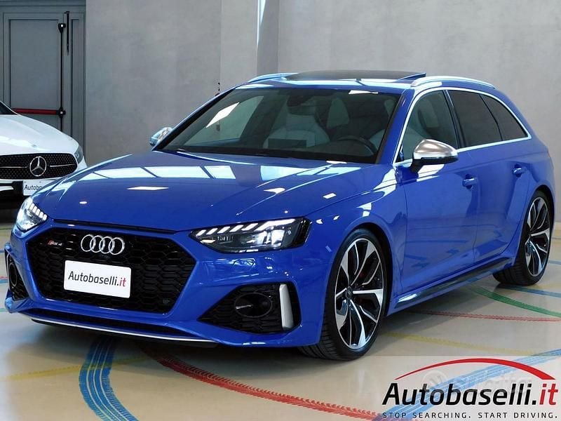 Blu ascari Usata 2021 Audi RS4 Comfort Station wagon | 49.900 € (Super prezzo) - Immagine 1/4