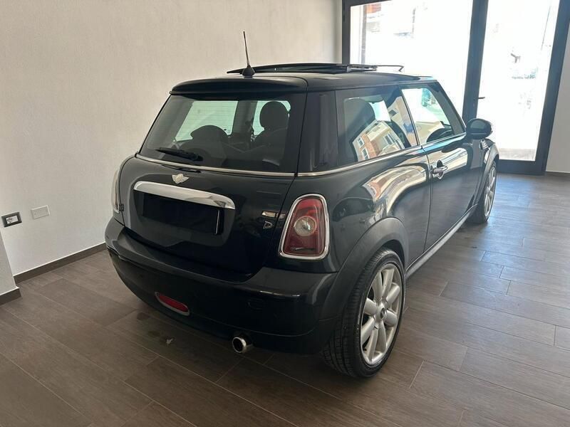 Usata Mini Cooper D Chili 109 CV (80 kW) 2007 Nero Utilitaria