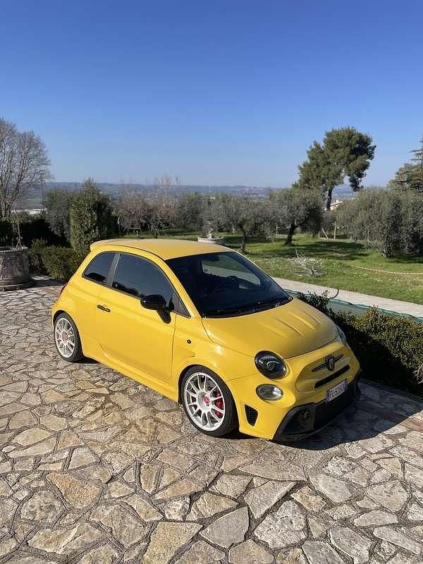 Usata Abarth 695 165 CV (121 kW) 2017 Utilitaria