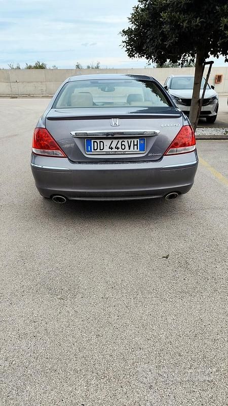 Usata Honda Legend 295 CV (216 kW) 2006 Grigio Berlina
