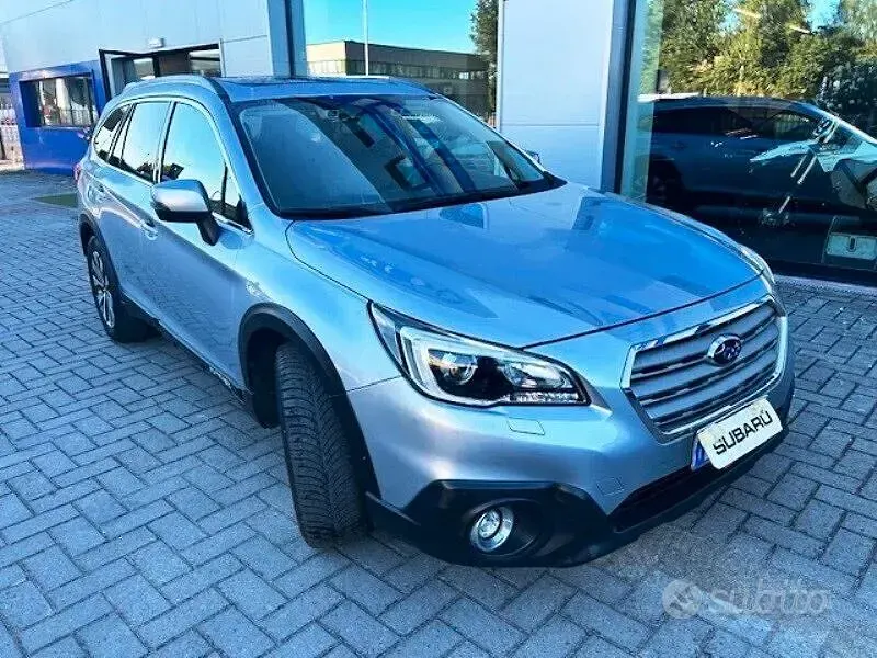 Usata Subaru Outback 150 CV (110 kW) 2017 Grigio Station wagon