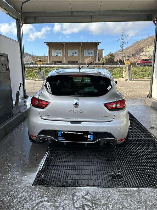 Usata Renault Clio IV 200 CV (147 kW) 2014 Berlina
