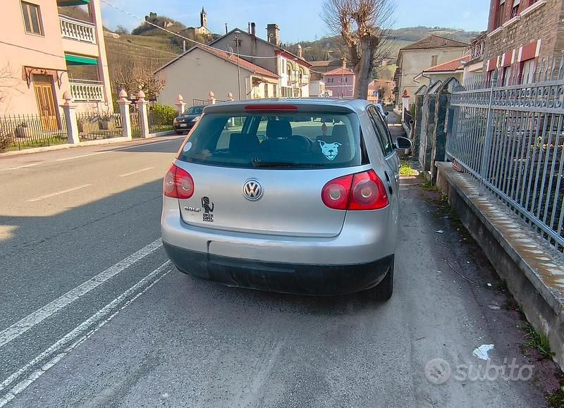 Usata VW Golf IV 2004 Grigio Berlina