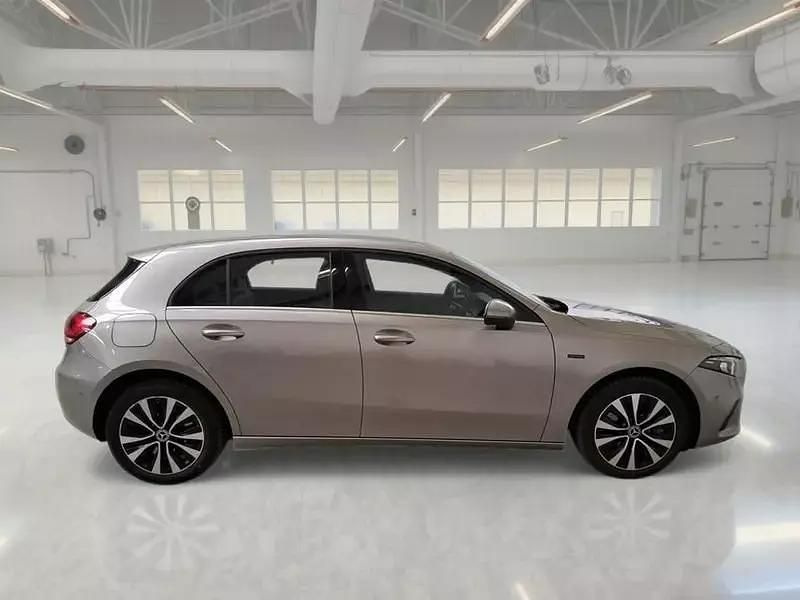Usata Mercedes A250 Business 160 CV (117 kW) 2020 Berlina