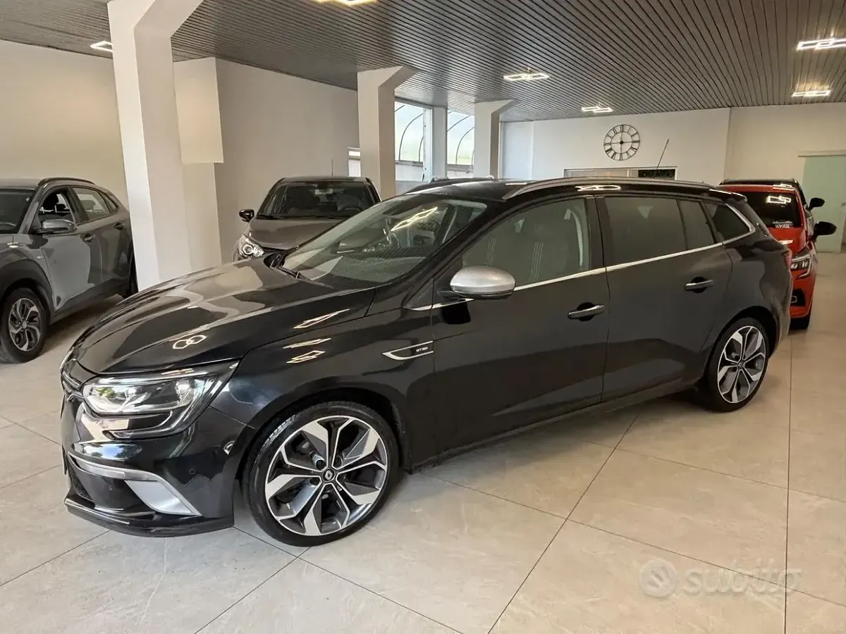 Usata Renault Mégane GrandTour Bose Edition 110 CV (80 kW) 2017 Nero Station wagon