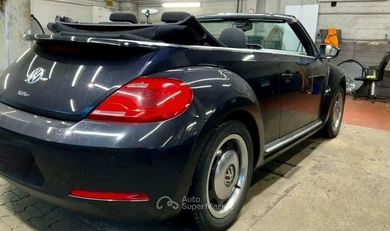 Usata VW Beetle Cabriolet Design 105 CV (77 kW) 2014 Nero Cabrio