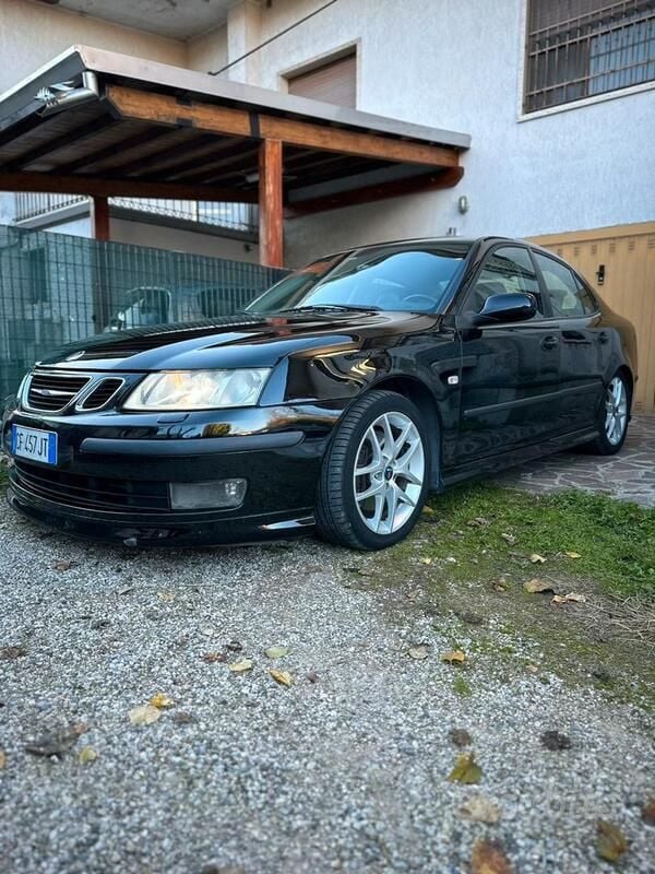 Nero Usata 2003 Saab 9-3 Aero Tre volumi | 4900 € - Immagine 1/4