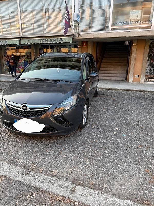 Usata Opel Zafira Family 101 CV (74 kW) 2012 Monovolume
