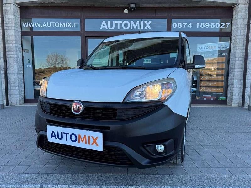 Bianco Usata 2017 Fiat Doblò Monovolume | 10.300 € (Buon prezzo) - Immagine 1/4