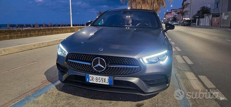 Usata Mercedes CLA200 Premium 163 CV (119 kW) 2021 Grigio Station wagon