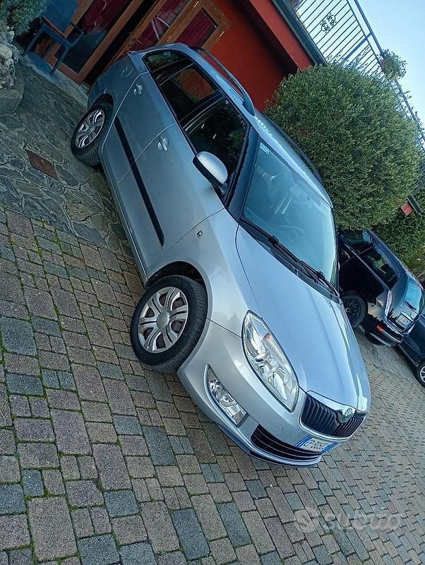 Usata Skoda Fabia 105 CV (77 kW) 2011 Grigio Berlina