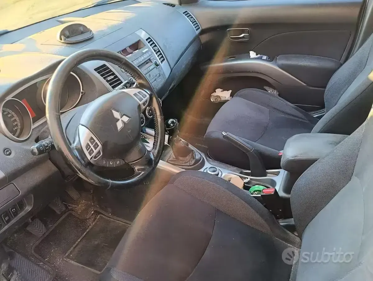 Usata Mitsubishi Outlander 156 CV (114 kW) 2008 Grigio SUV