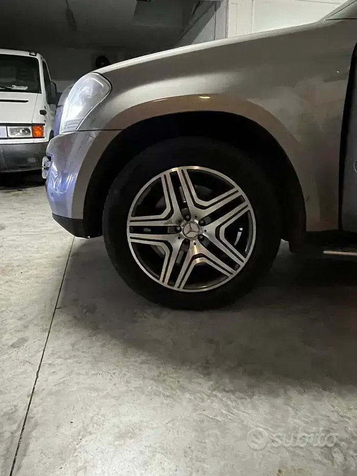 Usata Mercedes GL320 224 CV (164 kW) 2006 Grigio SUV