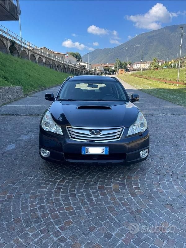 Usata Subaru Outback 150 CV (110 kW) 2009 Nero Station wagon